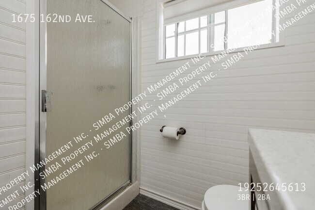 Building Photo - 1675 162nd Ave