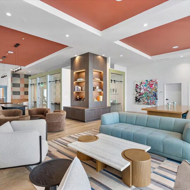 Building Photo - 11 NE 6th St