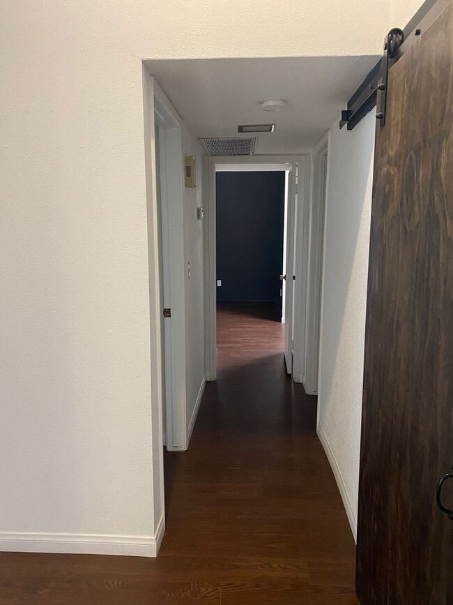 Building Photo - Ashe Rd