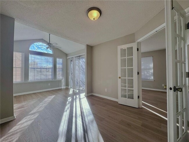 Building Photo - 1107 Sandy Ln Dr