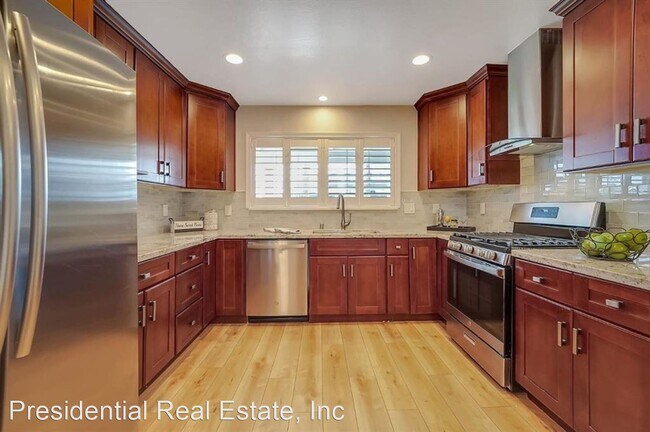 Building Photo - 4 br, 2 bath House - 1301 Poe Lane