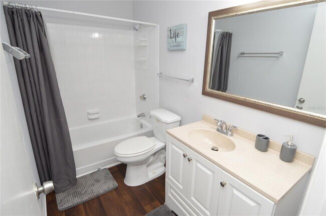 Building Photo - 8718 Mallard Reserve Dr