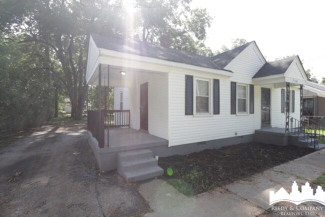Building Photo - 2968 Tudor St