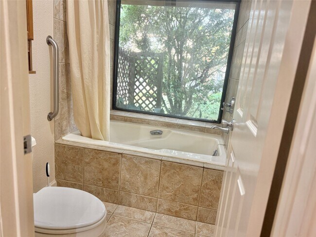 Building Photo - 2934 Field Line Dr