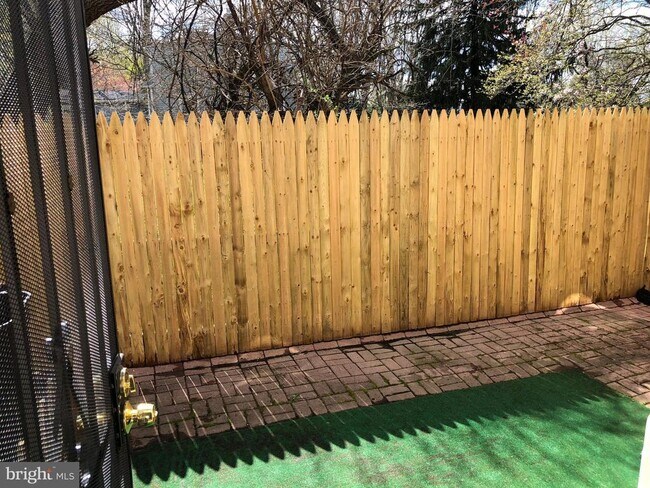 Building Photo - 13013 Townsend Rd