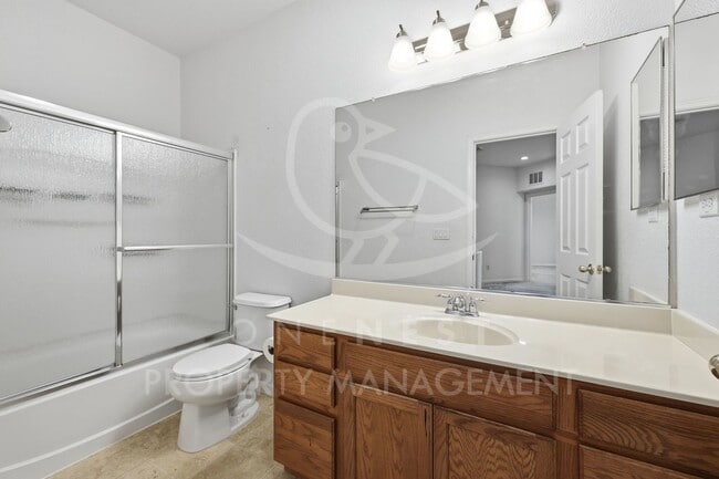 Building Photo - 1070 Sierra View Cir