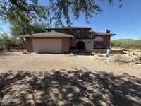 Building Photo - 5081 N Bear Canyon Rd
