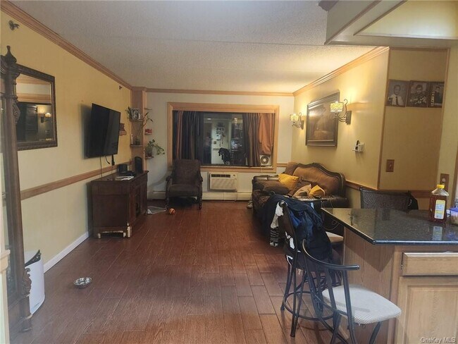 Building Photo - 1275 Grant Ave