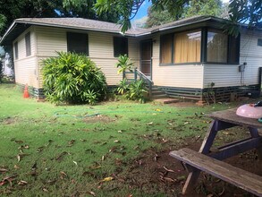 Building Photo - Single Family Home with large yard