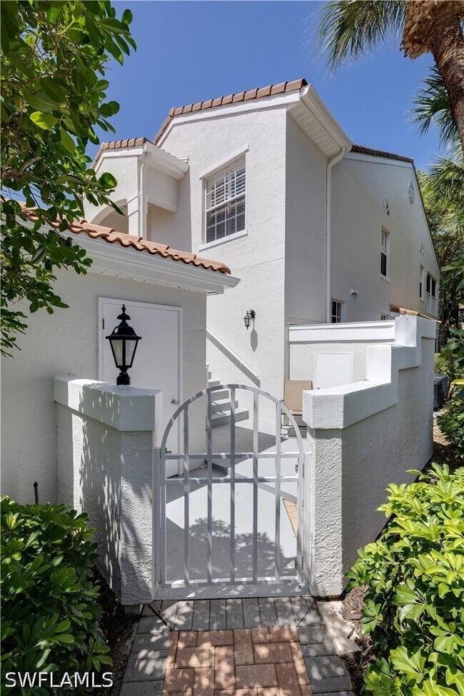 Building Photo - 8420 Excalibur Cir
