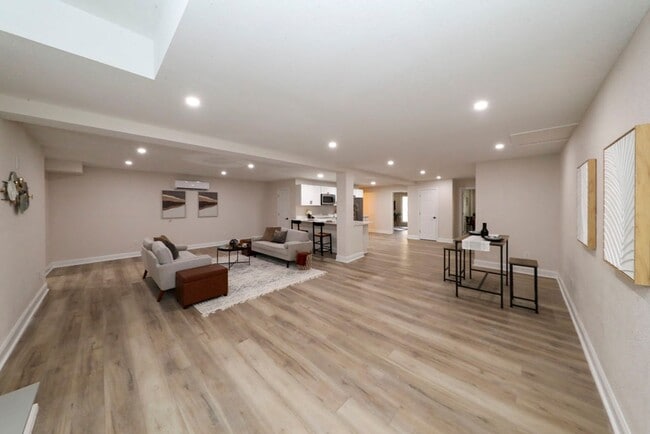 Building Photo - Luxury Kingsmill Treehouse Retreat | 7BR Custom Home with Private Suite