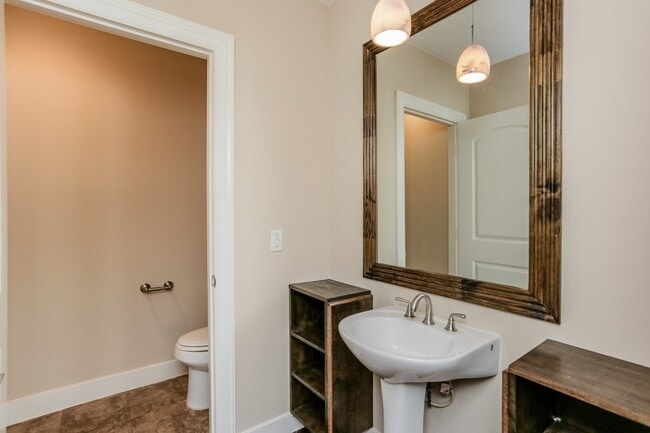 Building Photo - 10658 Clearview Villa Pl