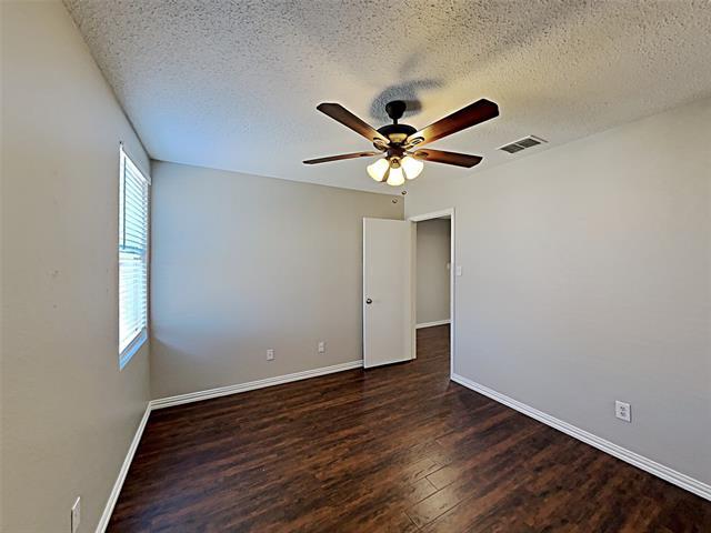 Building Photo - 2140 W Grove Ln