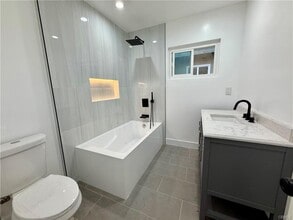 Building Photo - 8561 Marklein Ave