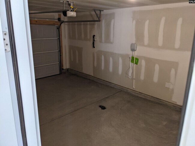 Building Photo - 531 Moresby Wy