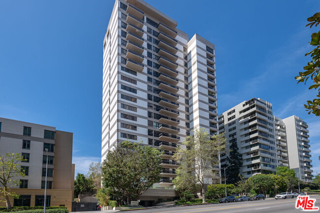 Building Photo - 10445 Wilshire Blvd