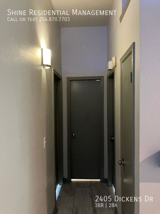 Building Photo - 2405 Dickens Dr