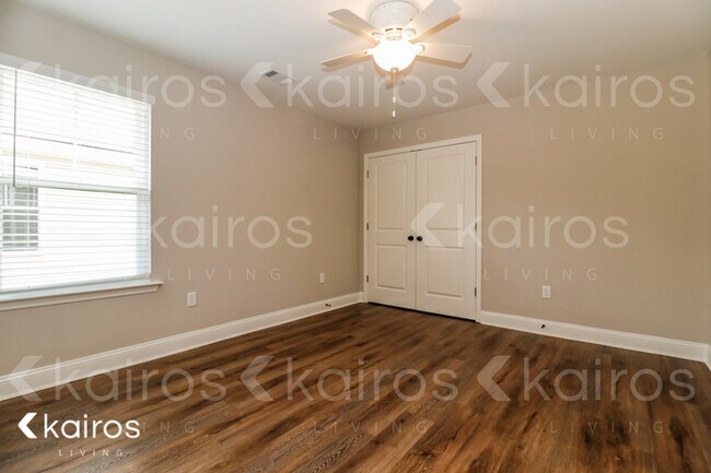 Building Photo - 147 Cottage Grove Rd.