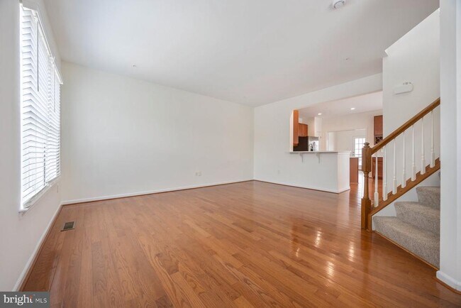 Building Photo - 616 Warbler Walk