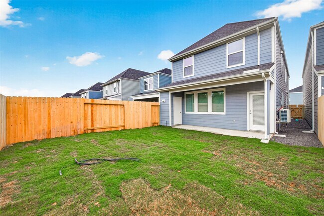 Building Photo - 28142 Meadowlark Sky Dr
