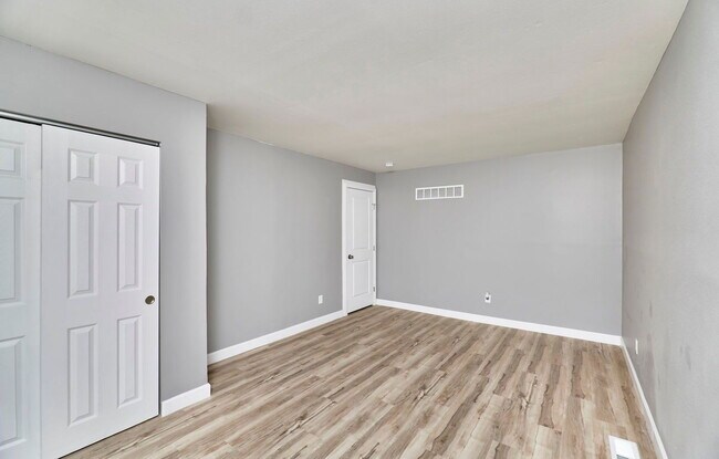 Building Photo - 11359 Prentice Dr