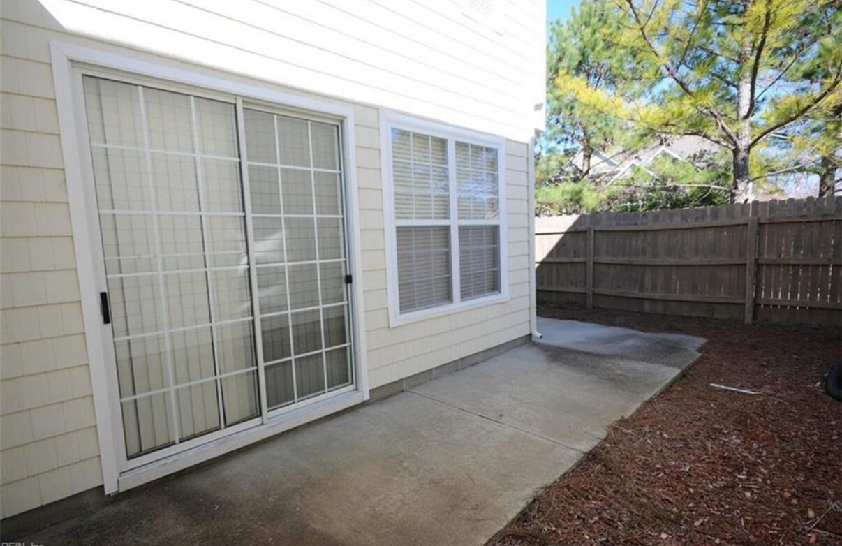Building Photo - 5320 Hayton Way