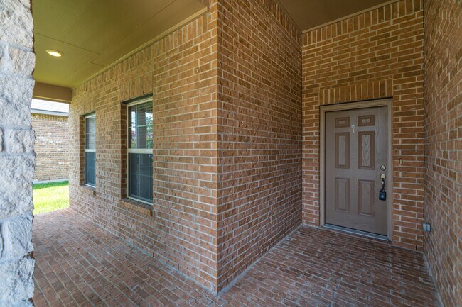 Building Photo - 138 Meadow Grove Dr