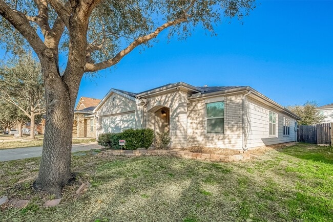 Building Photo - 7814 Crestbrook Manor Ln