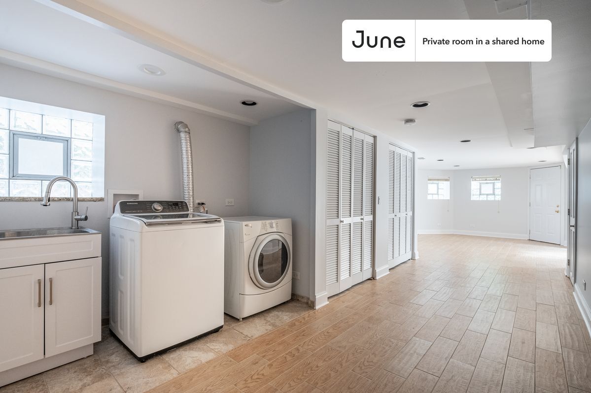 Building Photo - Room in Shared 4 bed/2 bath home