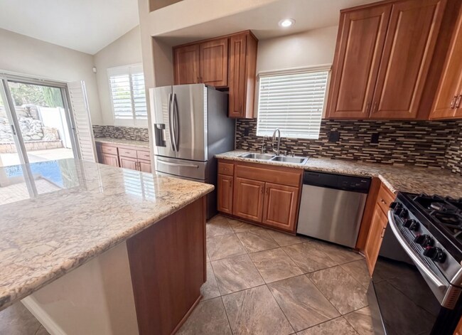 Building Photo - 3630 Vanderbilt Dr