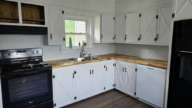 Building Photo - 83 W Main St