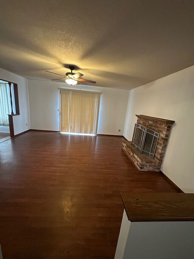 Building Photo - 1 Story Home in North Stockton