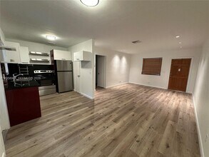 Building Photo - 2222 Jackson St