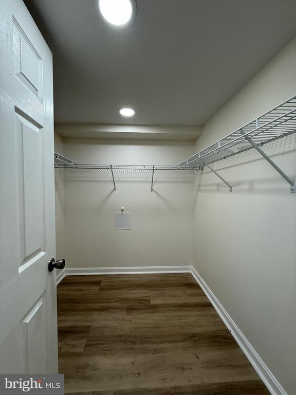 Building Photo - 4 Bright Star Ct