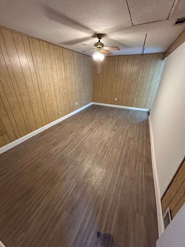 Building Photo - A hassle-free lifestyle