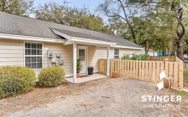 Building Photo - 1822 Drayton Dr