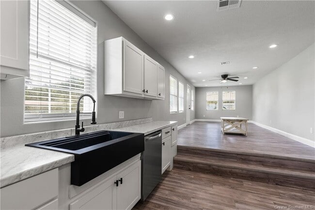 Building Photo - 1613 West St