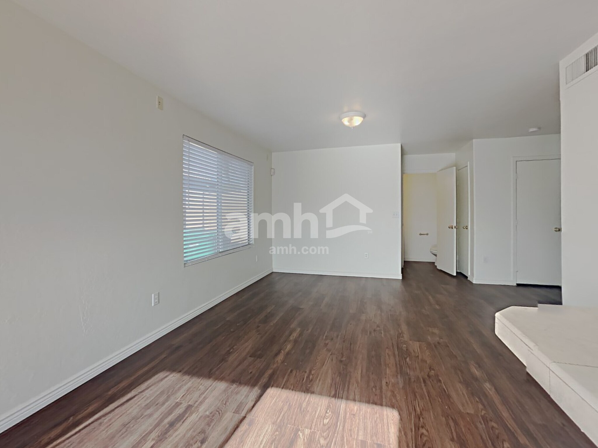 Building Photo - 7519 E Naranja Ave