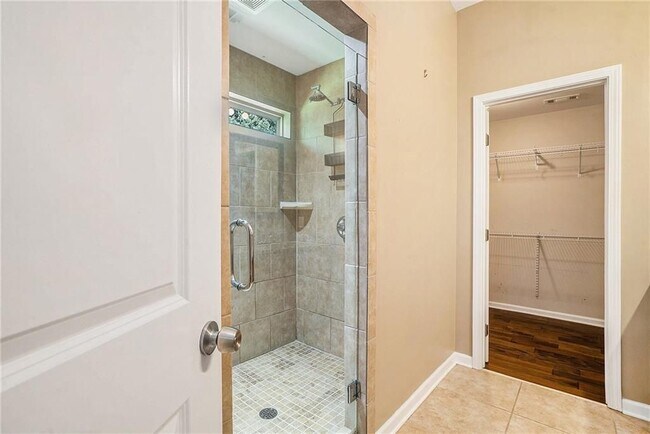 Building Photo - 2061 Hutton Dr