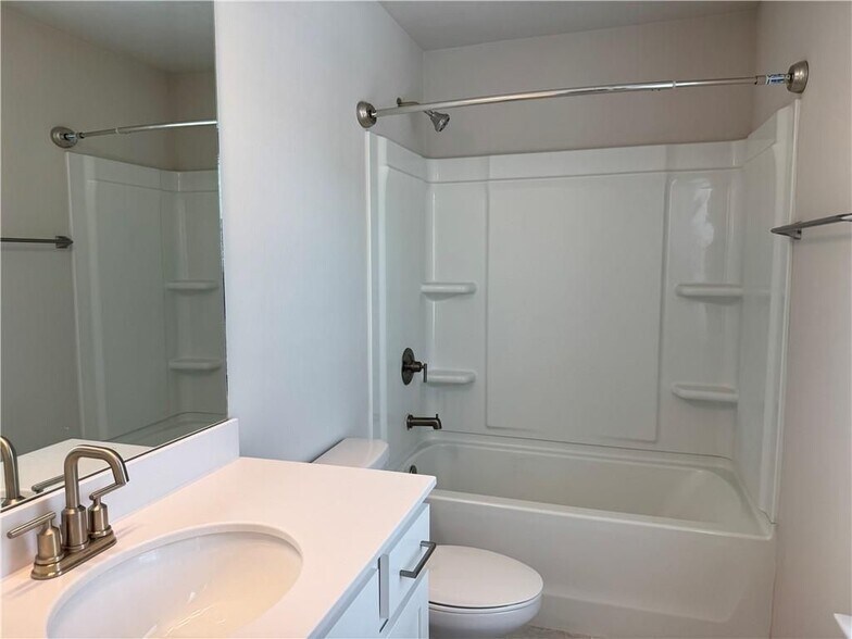 Building Photo - 3706 Davis Cir