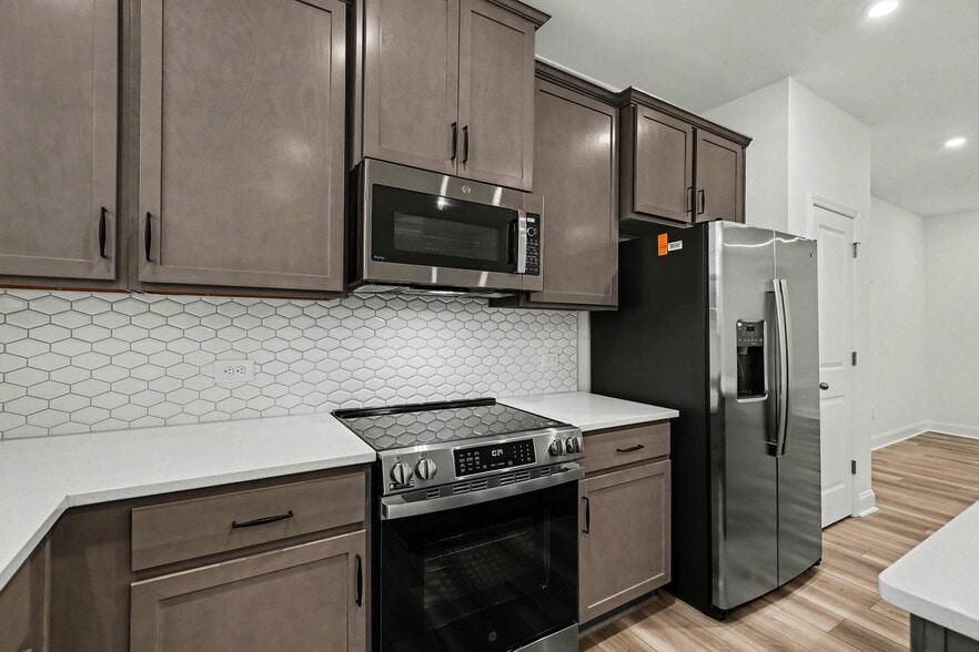 Building Photo - 2911 Herringbone Rd