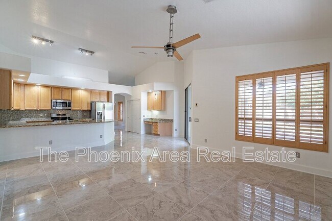 Building Photo - 4663 S Oleander Dr