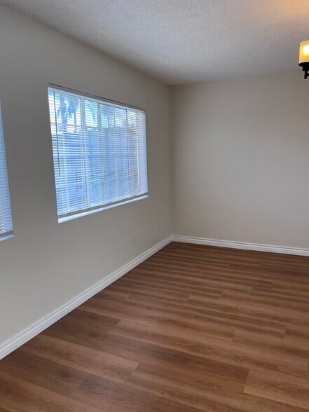 Building Photo - 4418 W 64th St