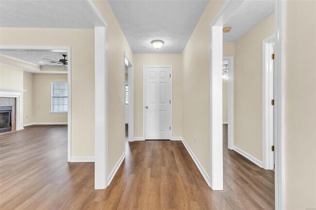 Building Photo - 1706 Jones Corner Rd