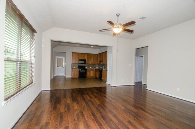 Building Photo - 20702 Rainmead Dr