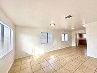 Building Photo - Alamo1185