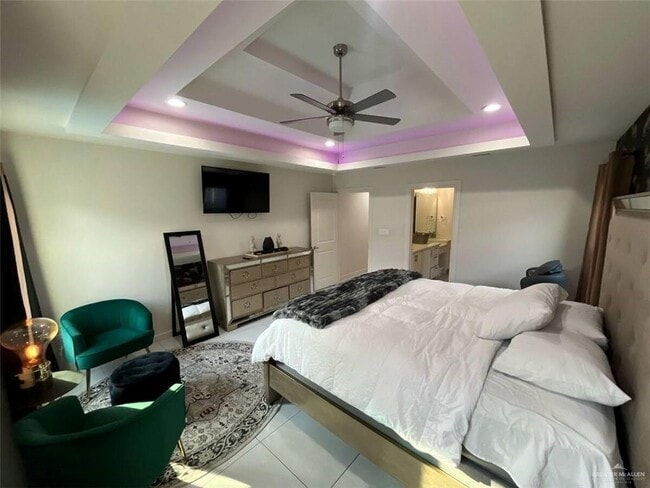 Building Photo - 37 Water Lily Ave