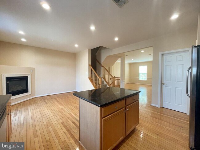 Building Photo - 43670 St Helena Terrace
