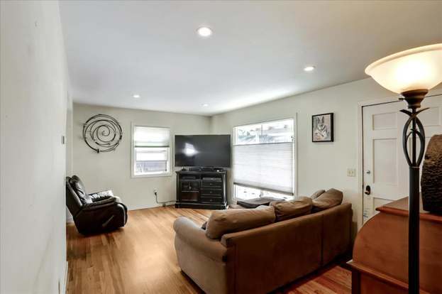 Building Photo - 225 Mortimer Ln