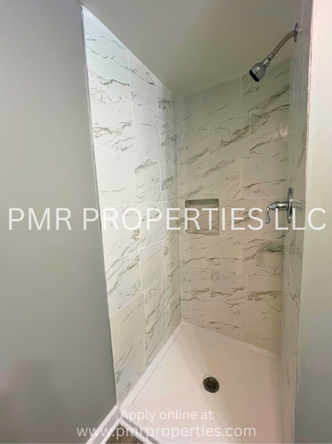 Building Photo - 1 Bed / 1 Bath House